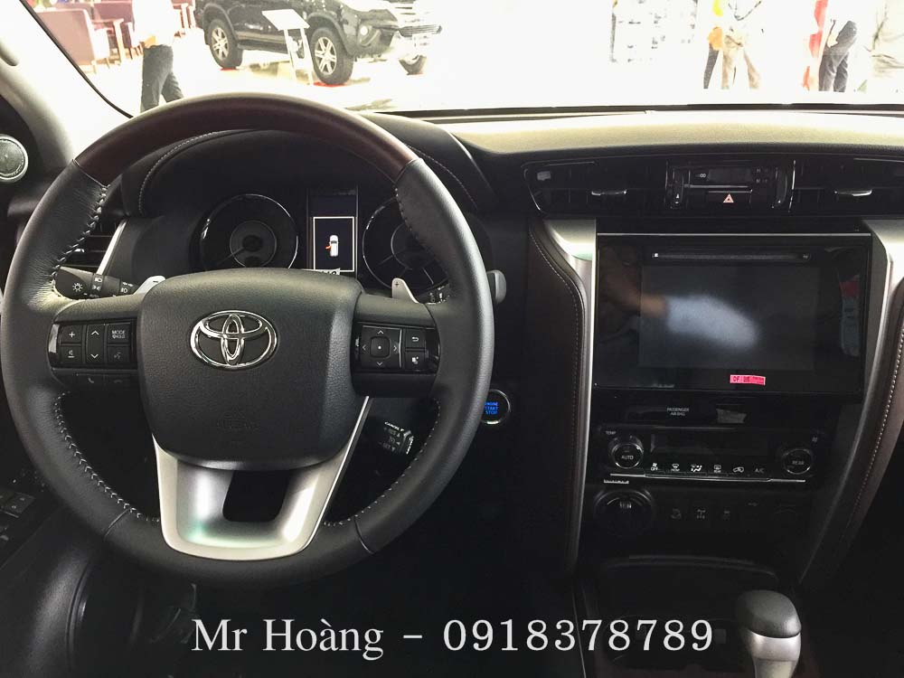 Toyota Fortuner 2017 trả góp