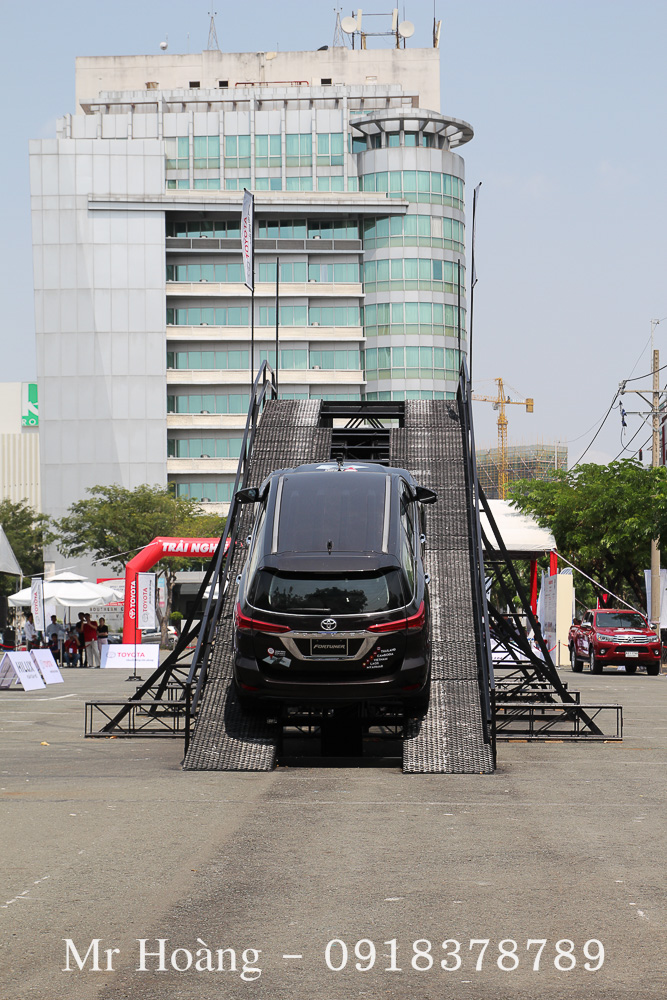 Kha nang van hanh Fortuner 2017