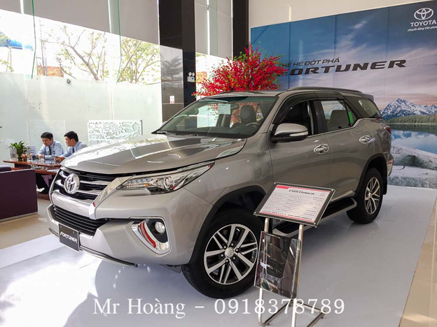 Phần thiết kế ngoại thất bề ngoài của chiếc Toyota Fortuner 2017